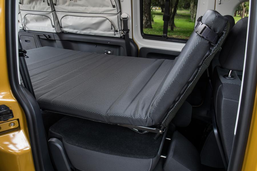 Интерьер Volkswagen Caddy Beach Maxi 2019 года  (AU) (фото 29 из 34)